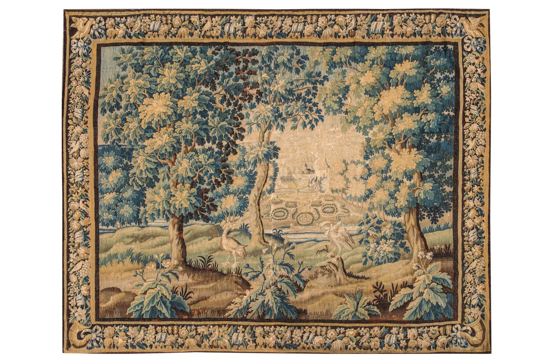 Tapestries: The Timeless Decor Trend Making a Comeback