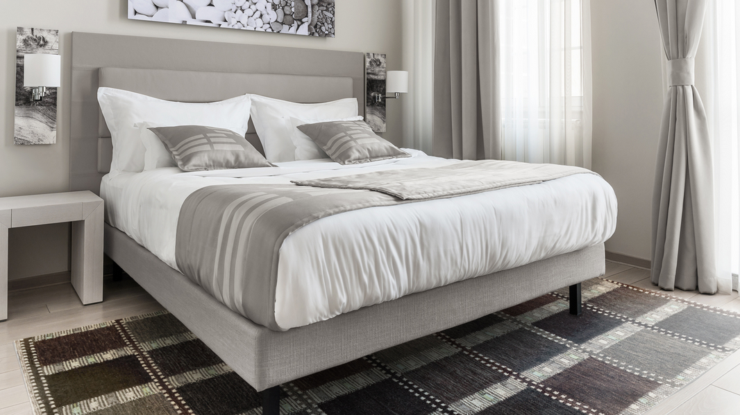 How to Find the Perfect Size Area Rug for Your Bedroom