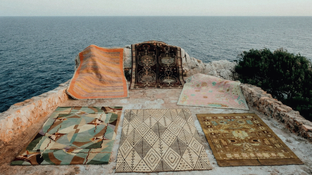 How to Pick the Perfect Outdoor Handmade Area Rug for Spring