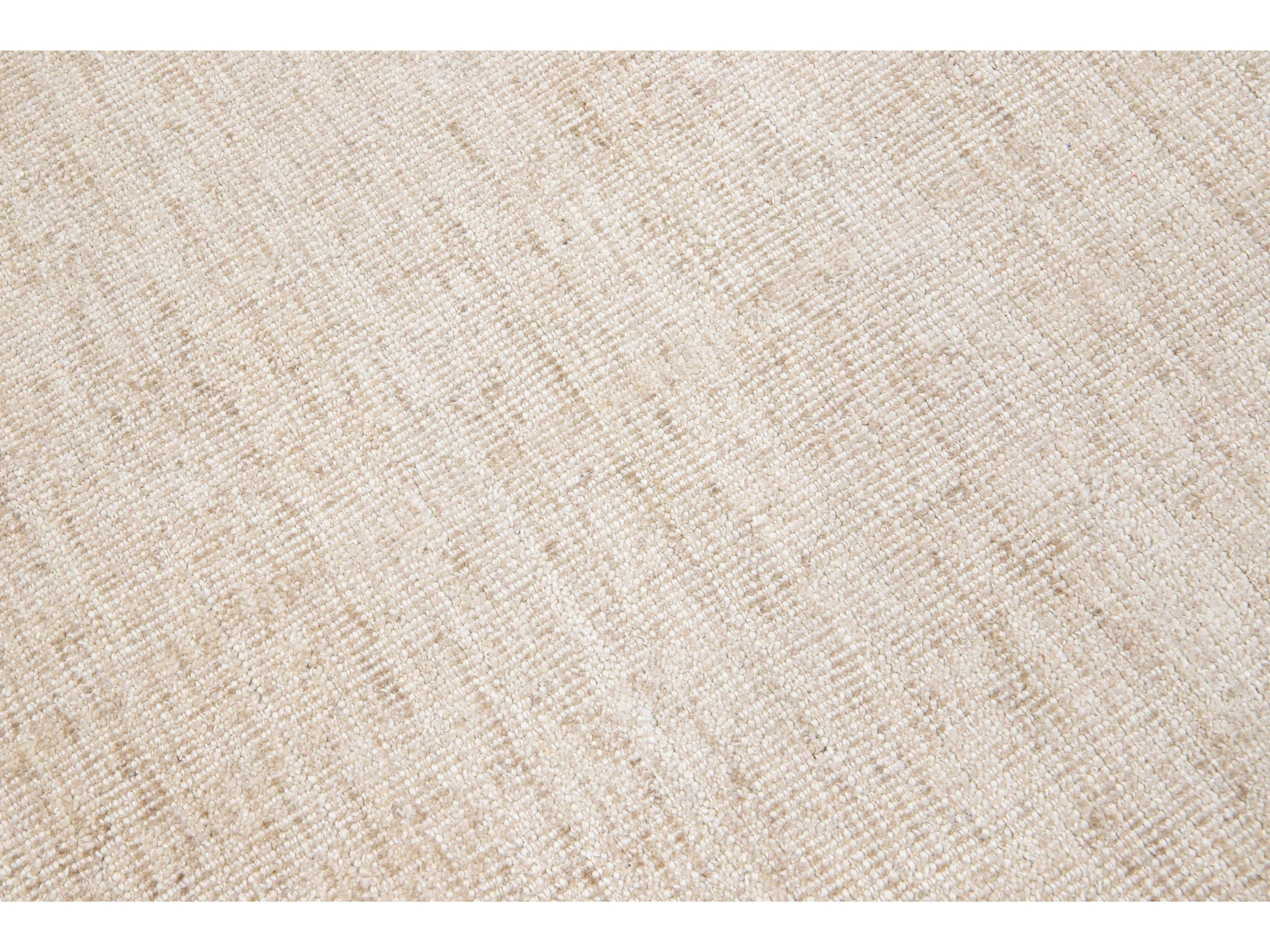 Modern Groove Collection Rug 4 x 6