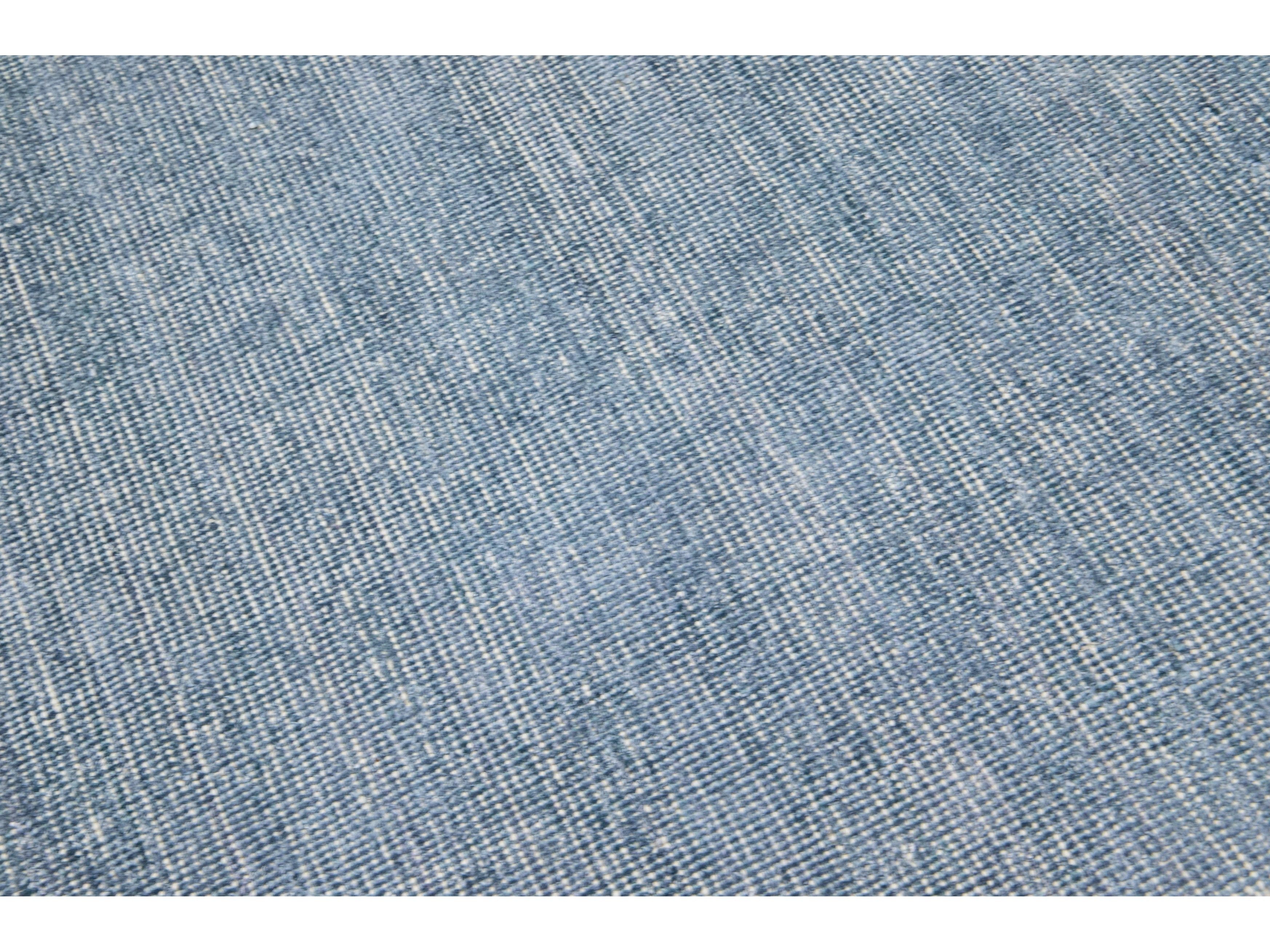 Modern Groove Collection Rug 4 x 6