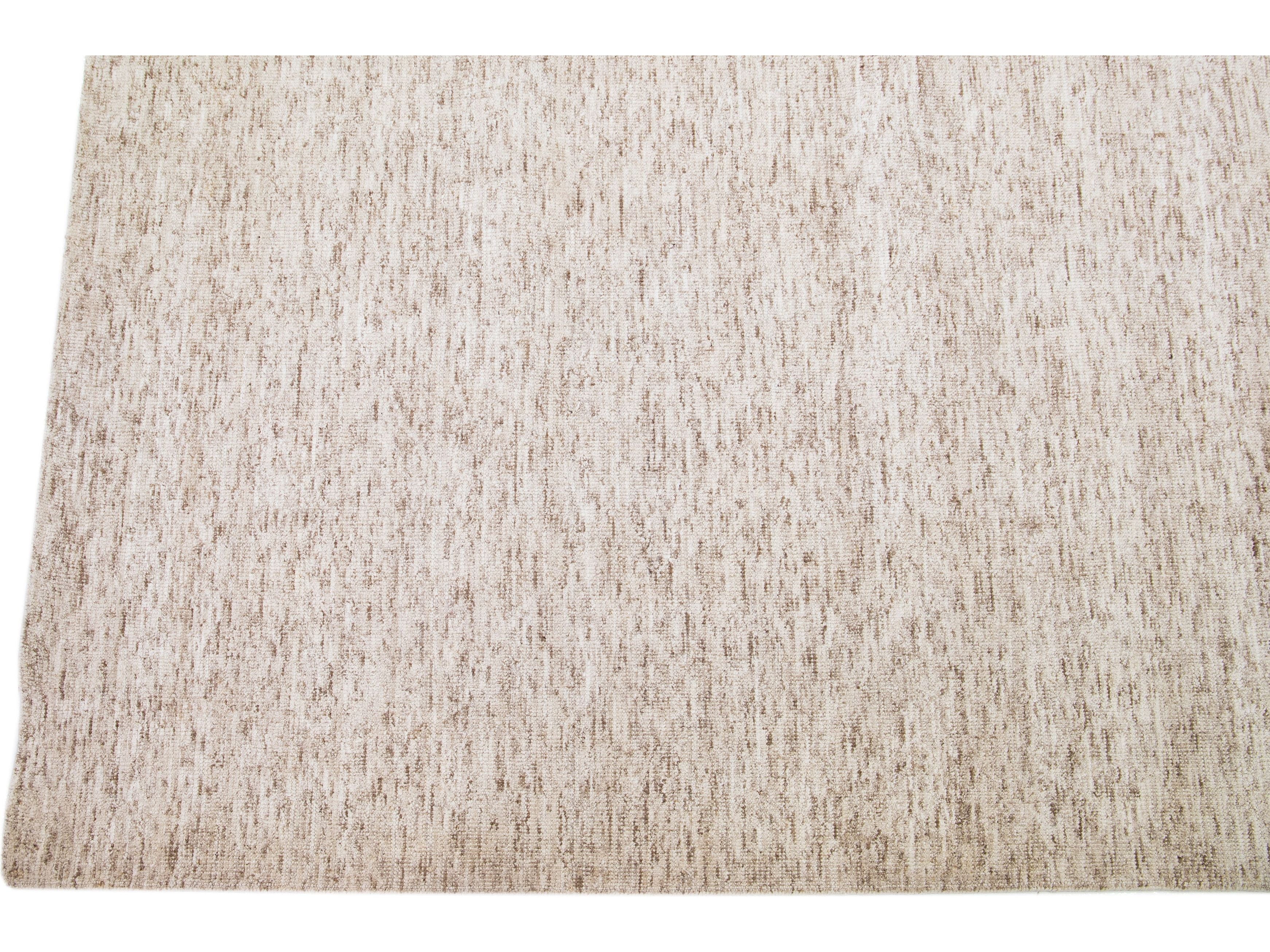 Modern Groove Collection Rug 12 x 15