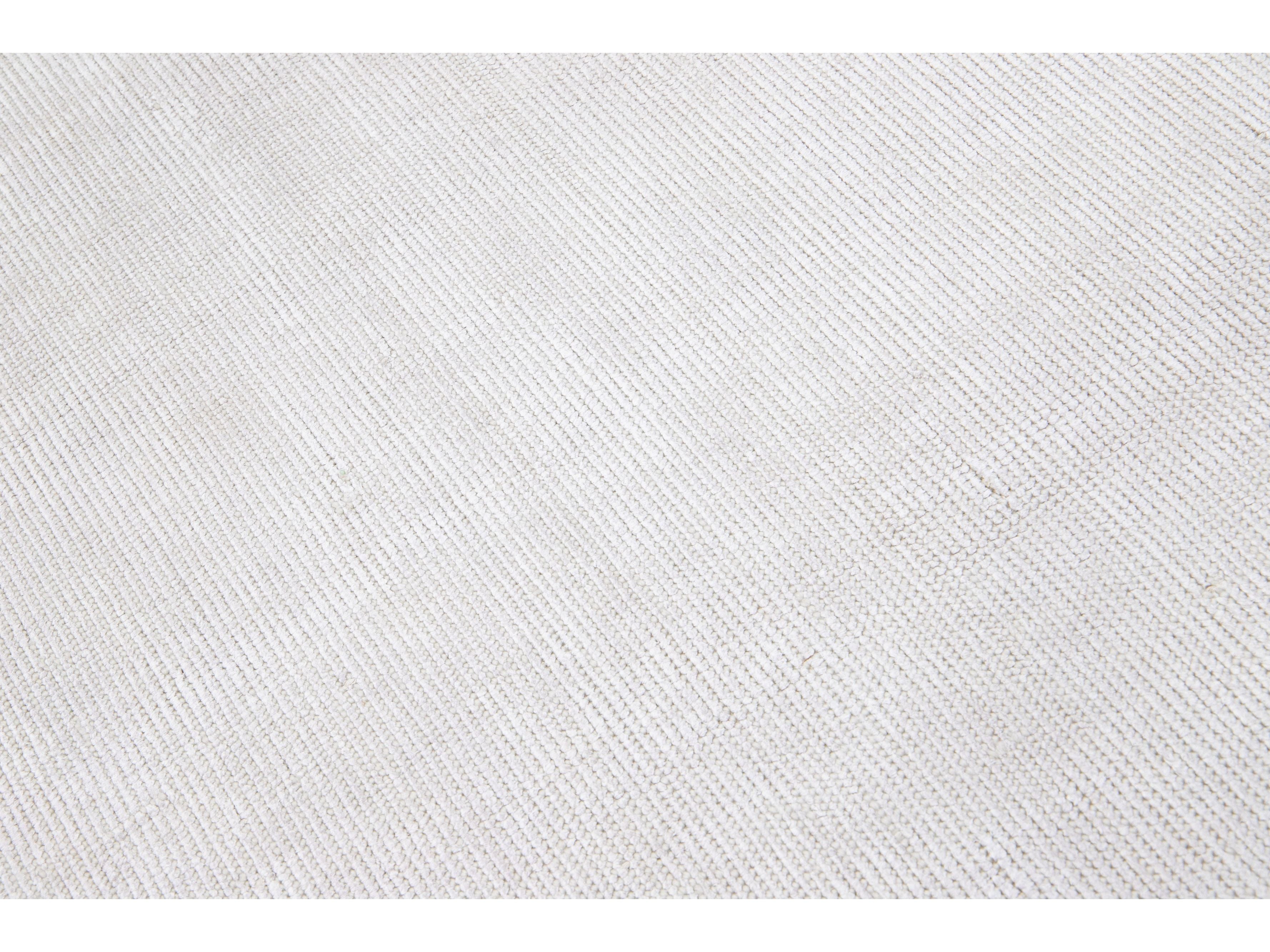 Modern Groove Collection Rug 5 x 8
