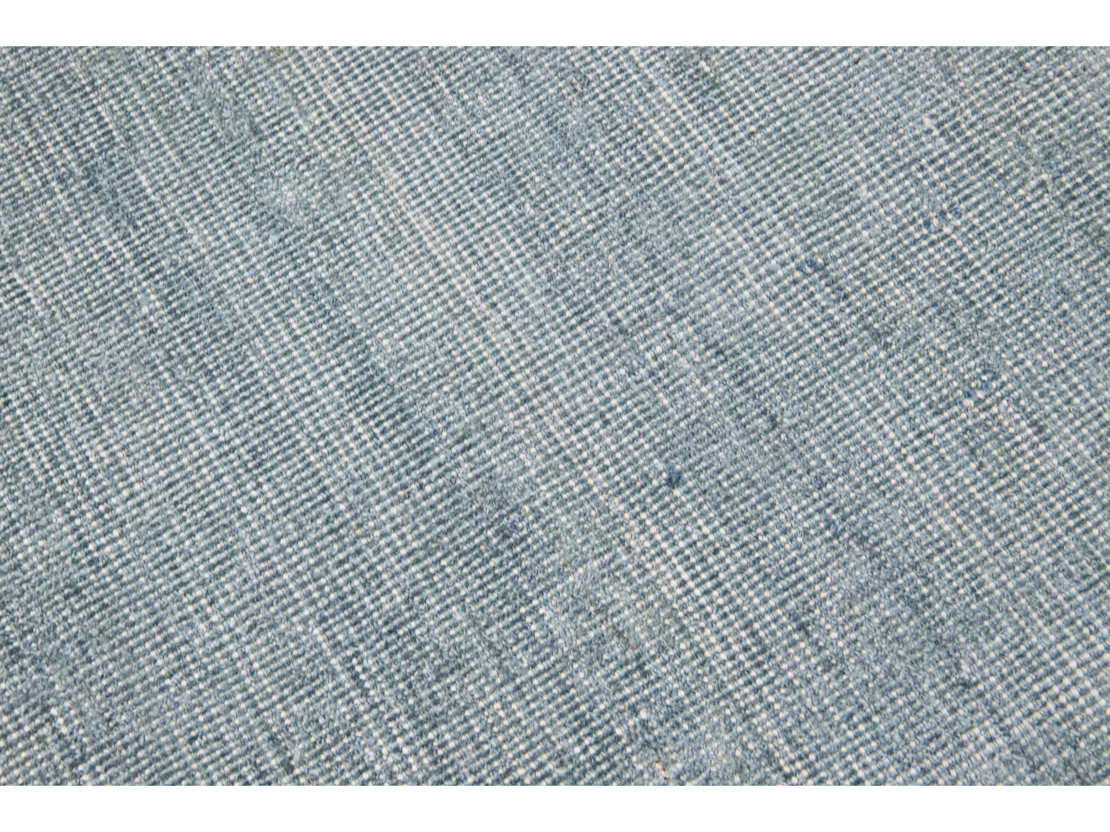 Modern Groove Collection Rug 4 x 6