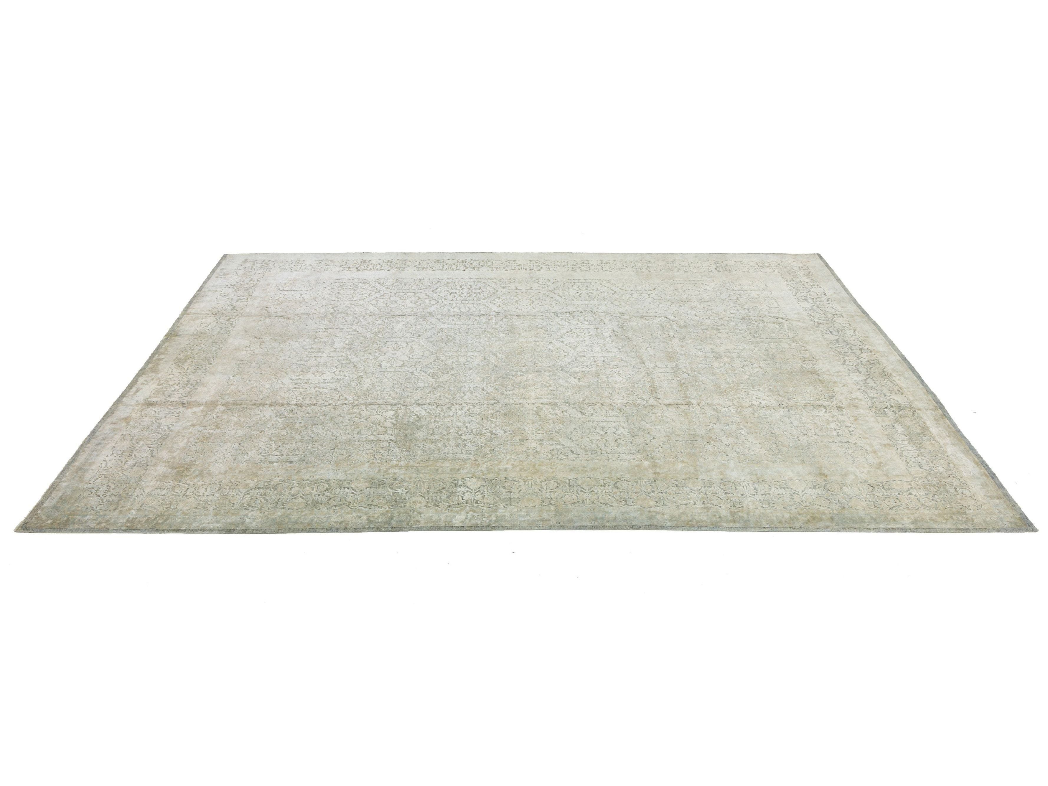 Modern Transitional Wool and Silk Rug 14 X 18