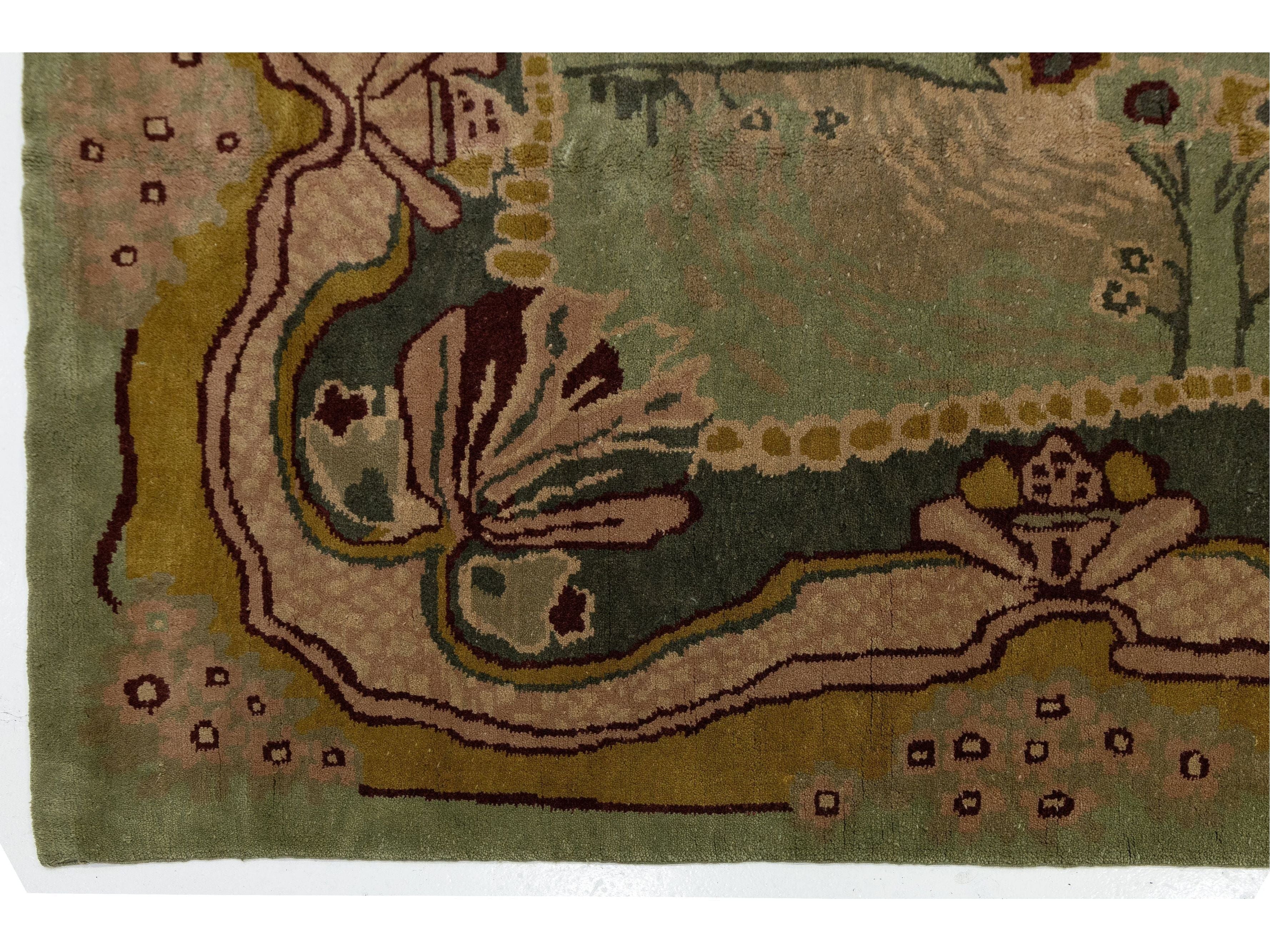 Modern Donegal Arts & Crafts Wool Rug 12 X 18