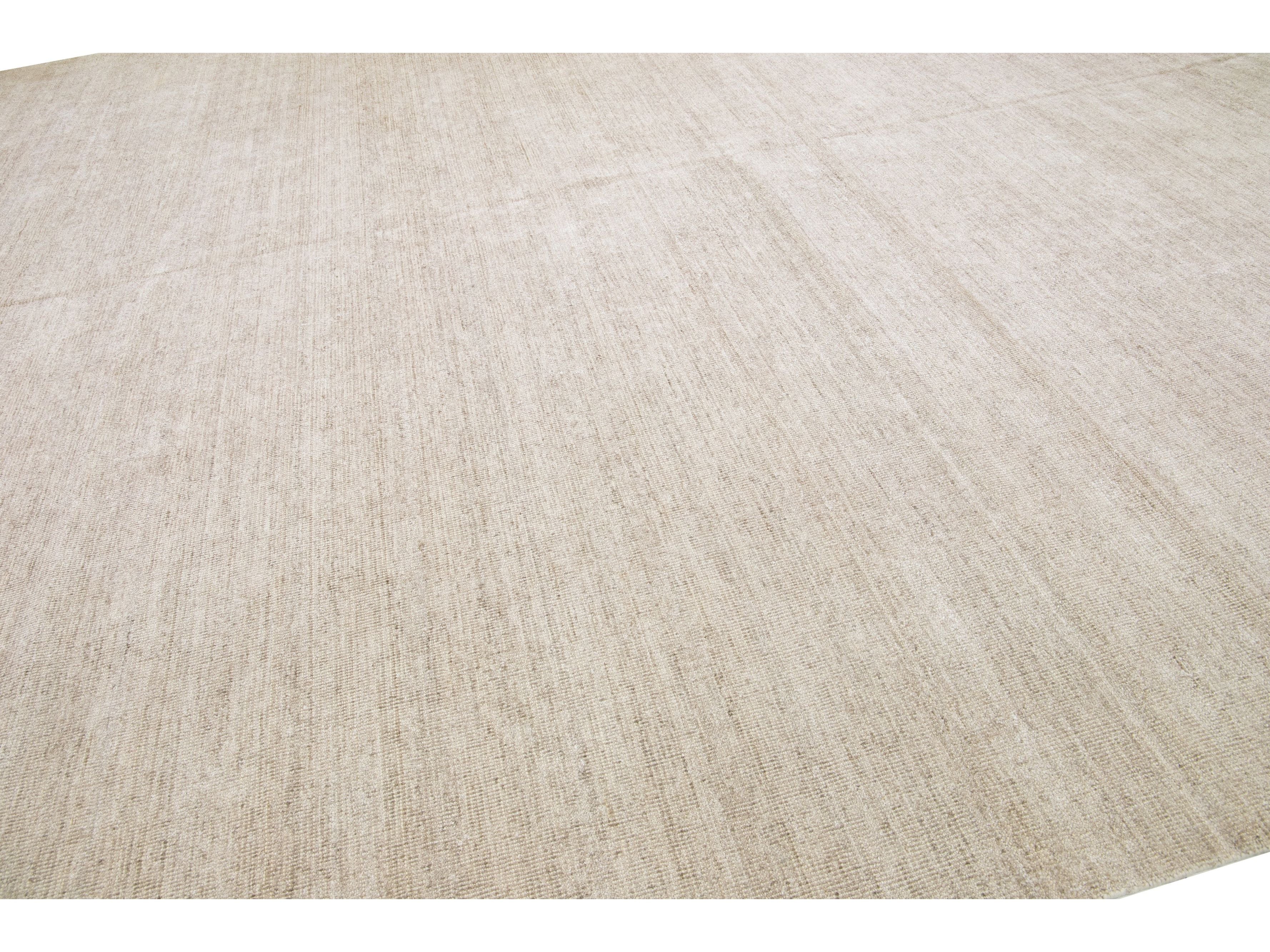 Modern Groove Collection Rug 15 x 15
