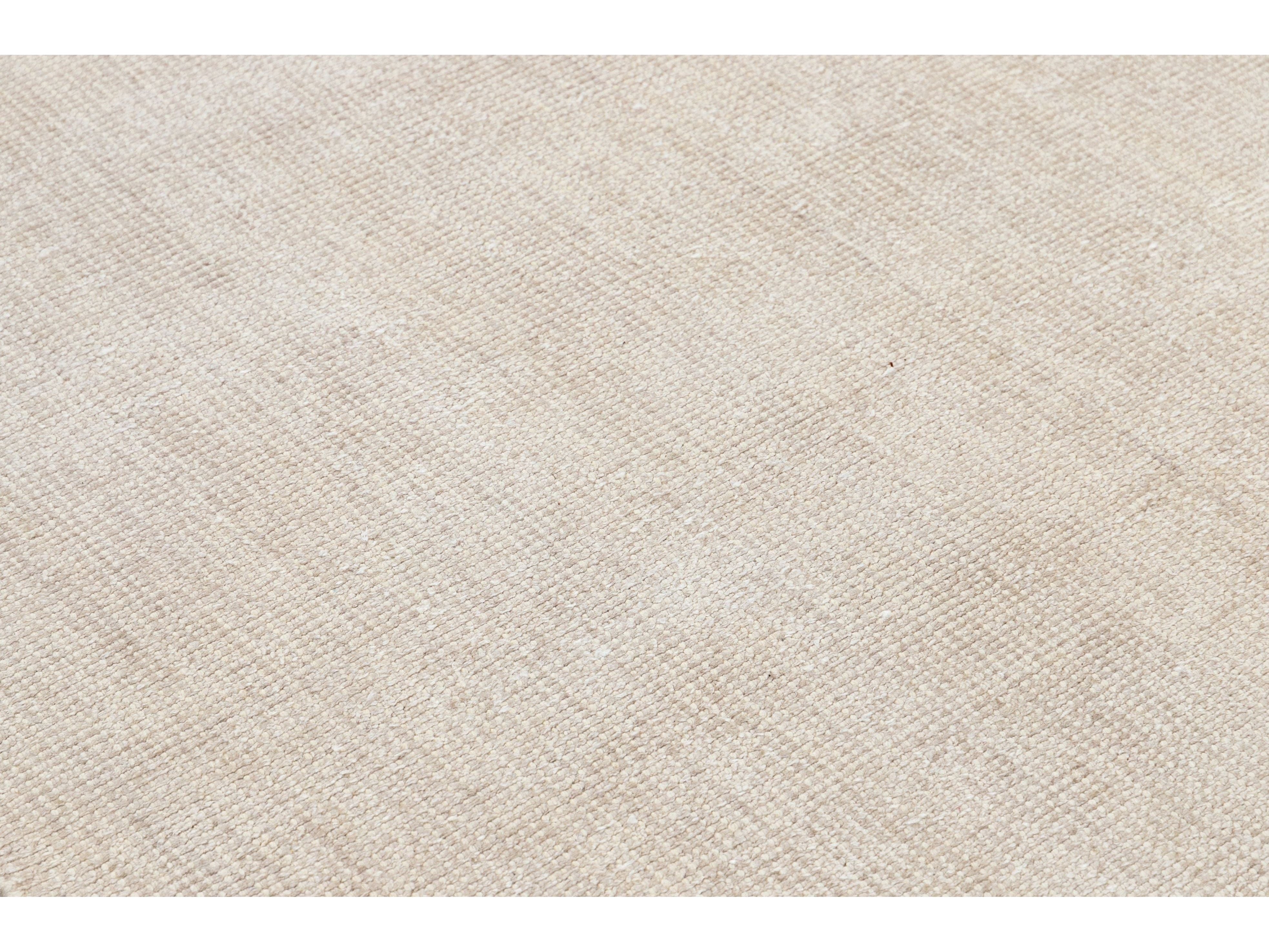 Modern Groove Collection Rug 7 x 18