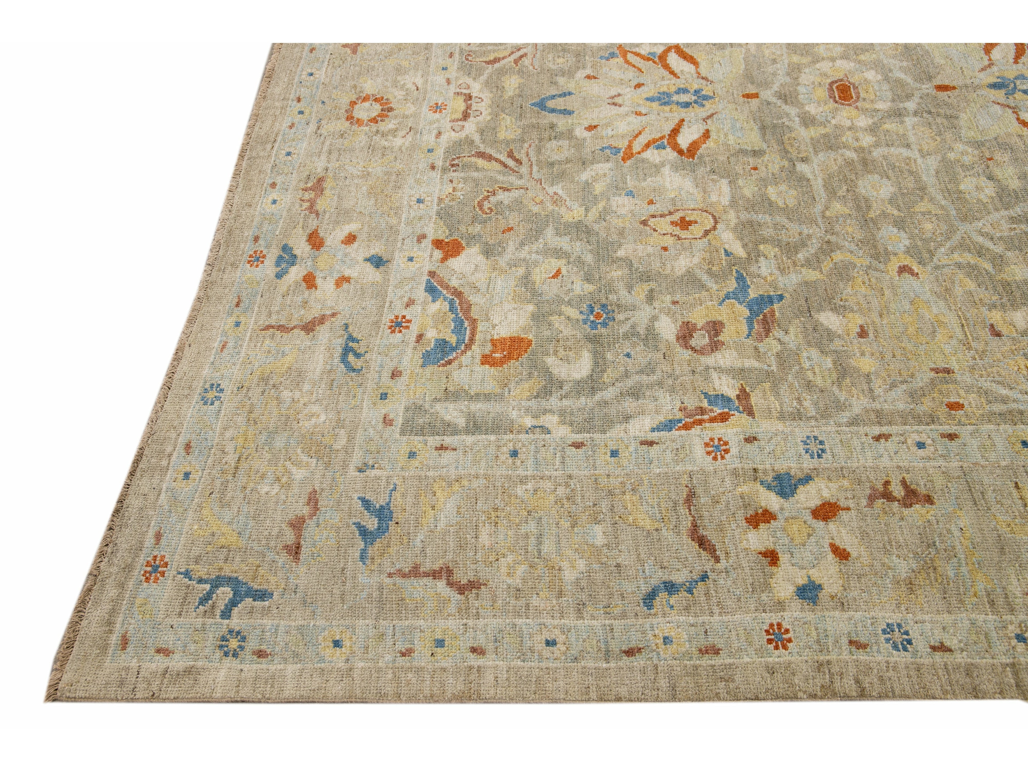 Modern Sultanabad Wool Rug 