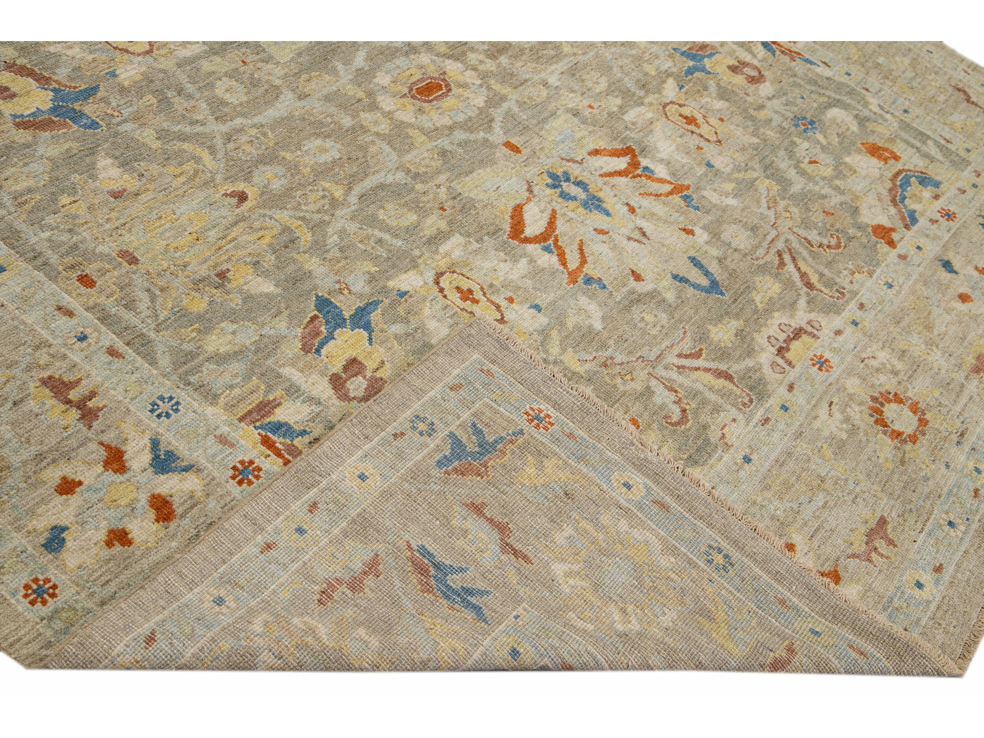 Modern Sultanabad Wool Rug 