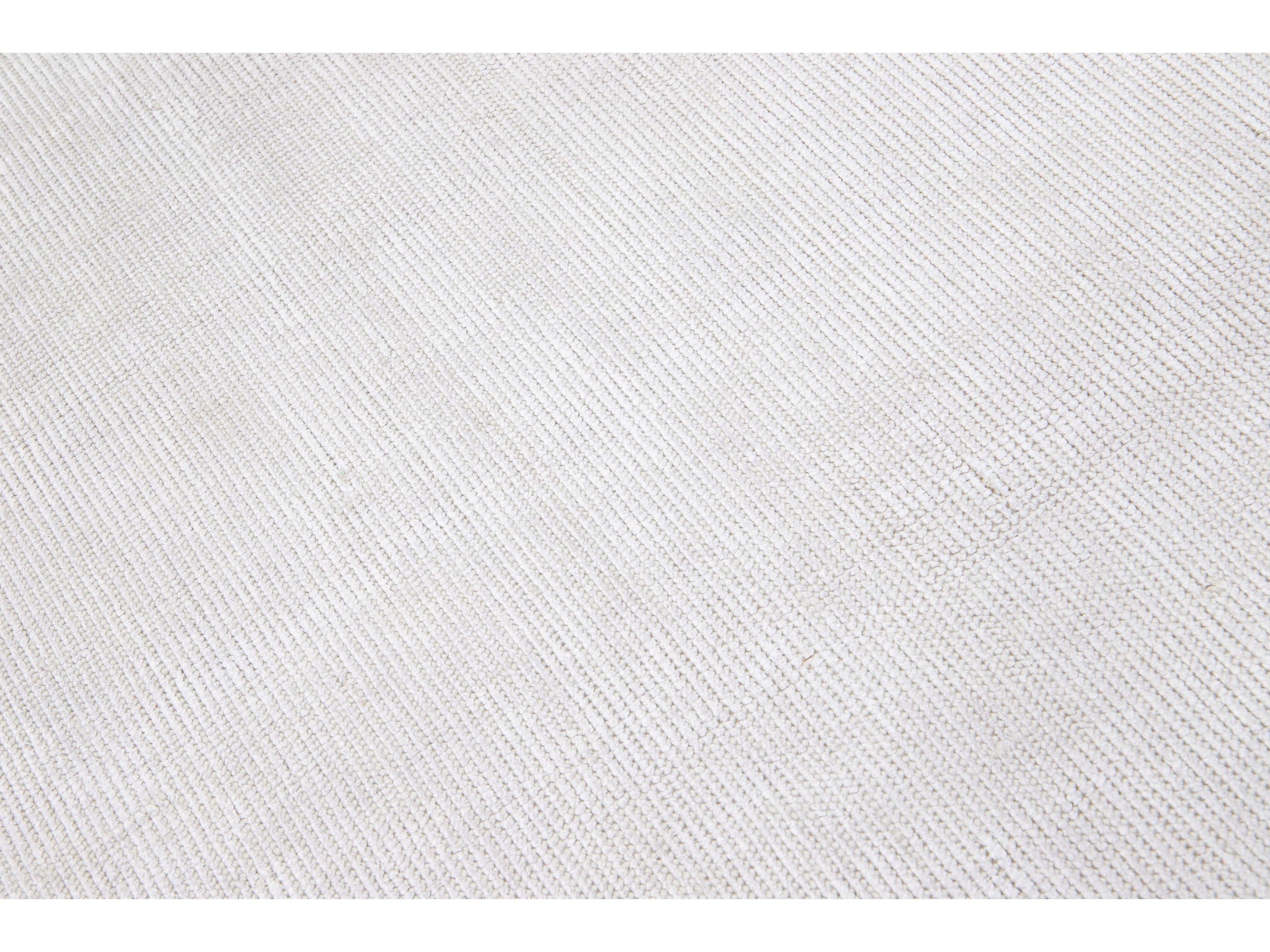 Modern Groove Collection Rug 5 x 8