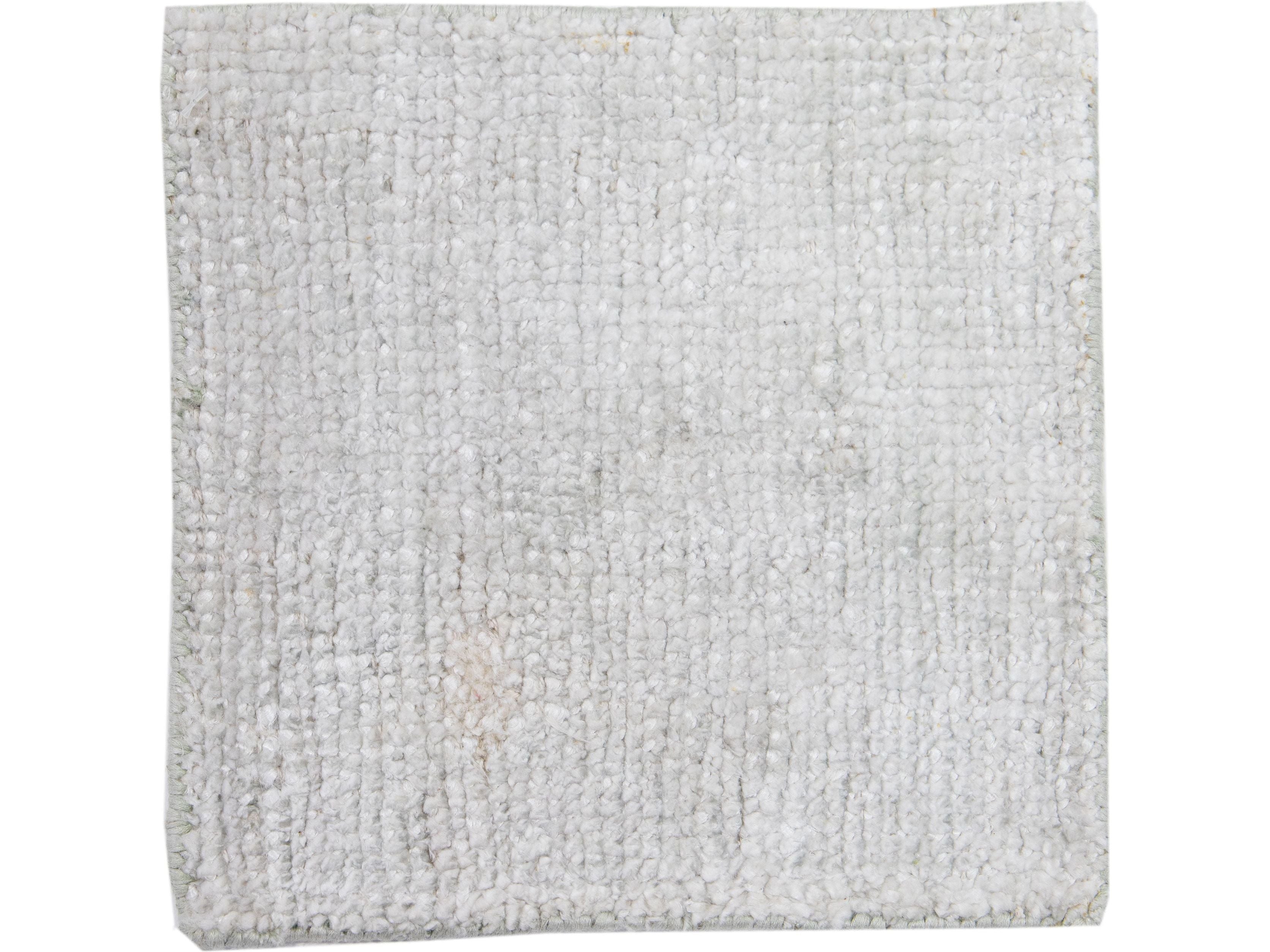 Modern Desert Collection Wool Rug