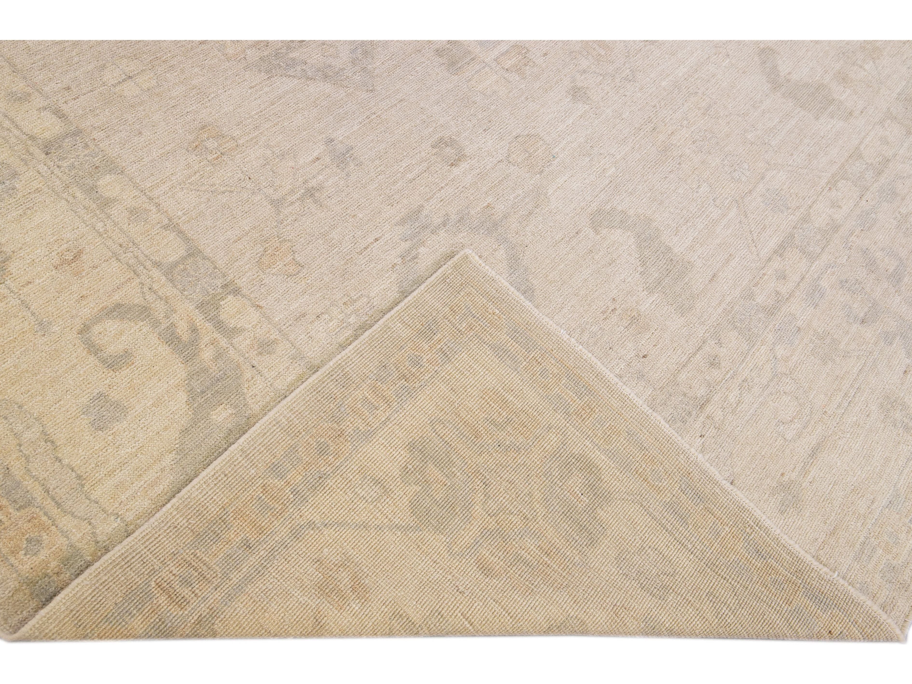 Modern Turkish Oushak Handmade Beige Geometric Floral Pattern Wool Rug