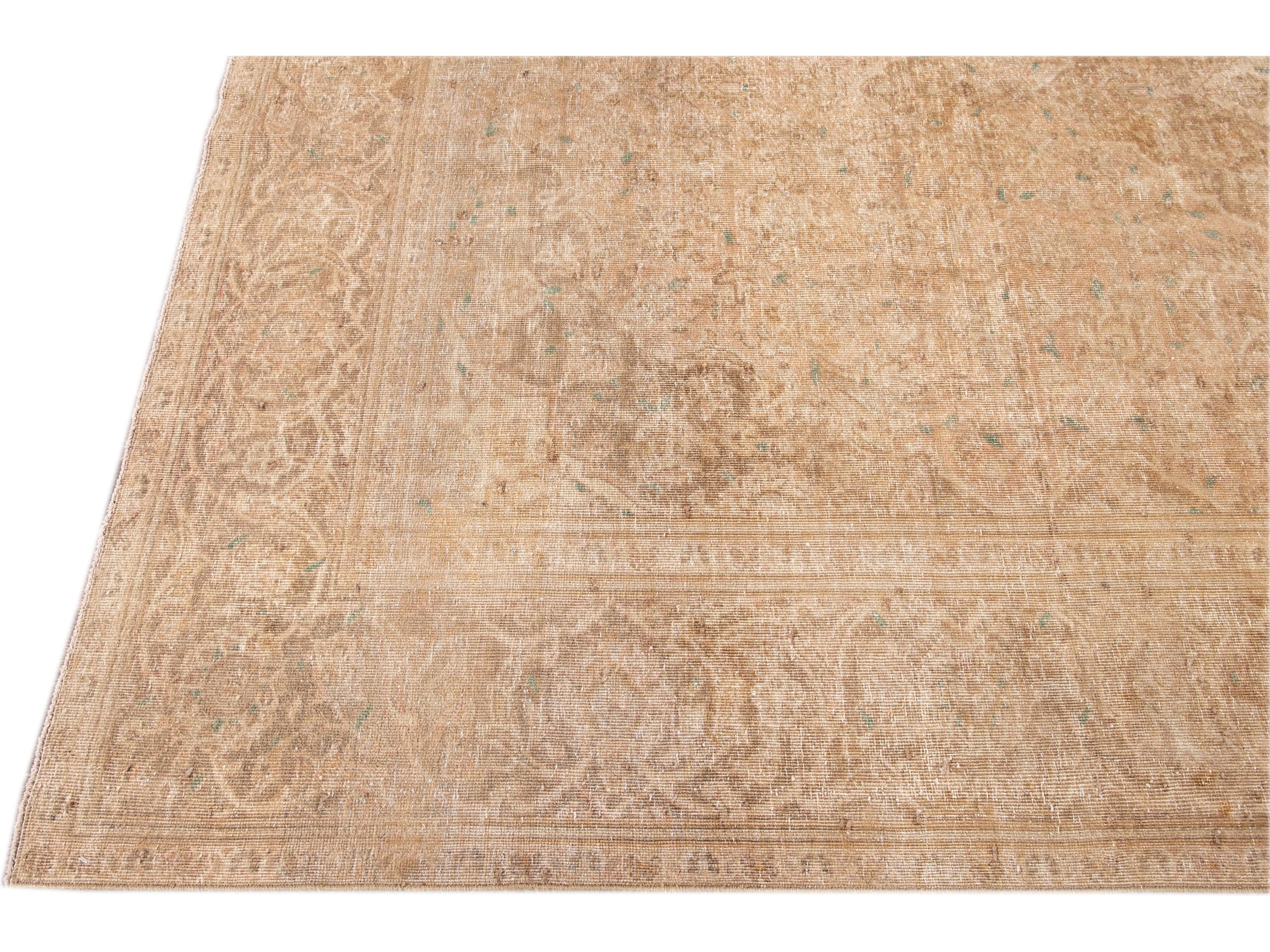 Vintage Shabby Chic Beige Handmade Medallion Wool Rug