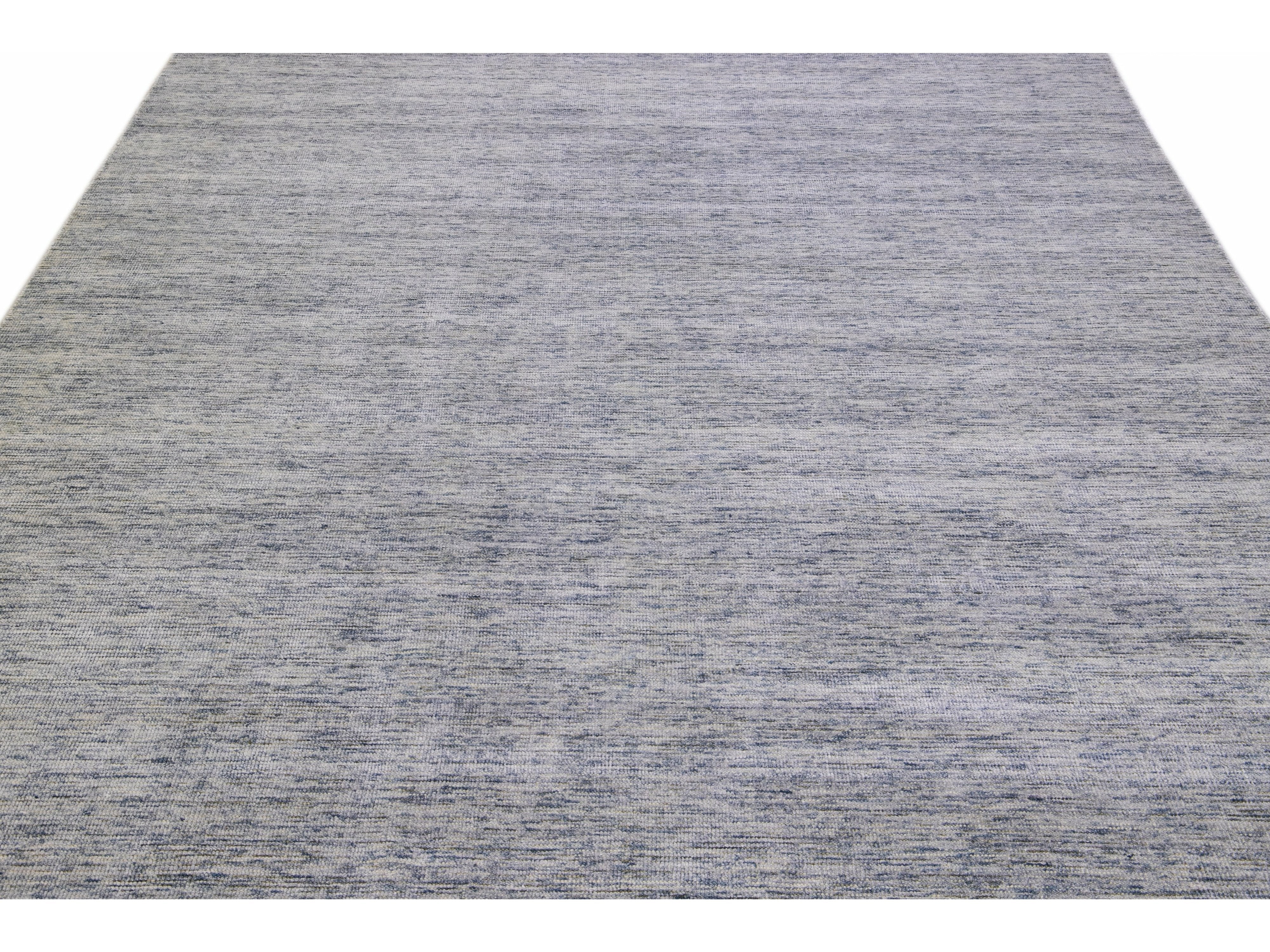  Modern Apadana's Groove Bamboo/Silk Handmade Blue Rug