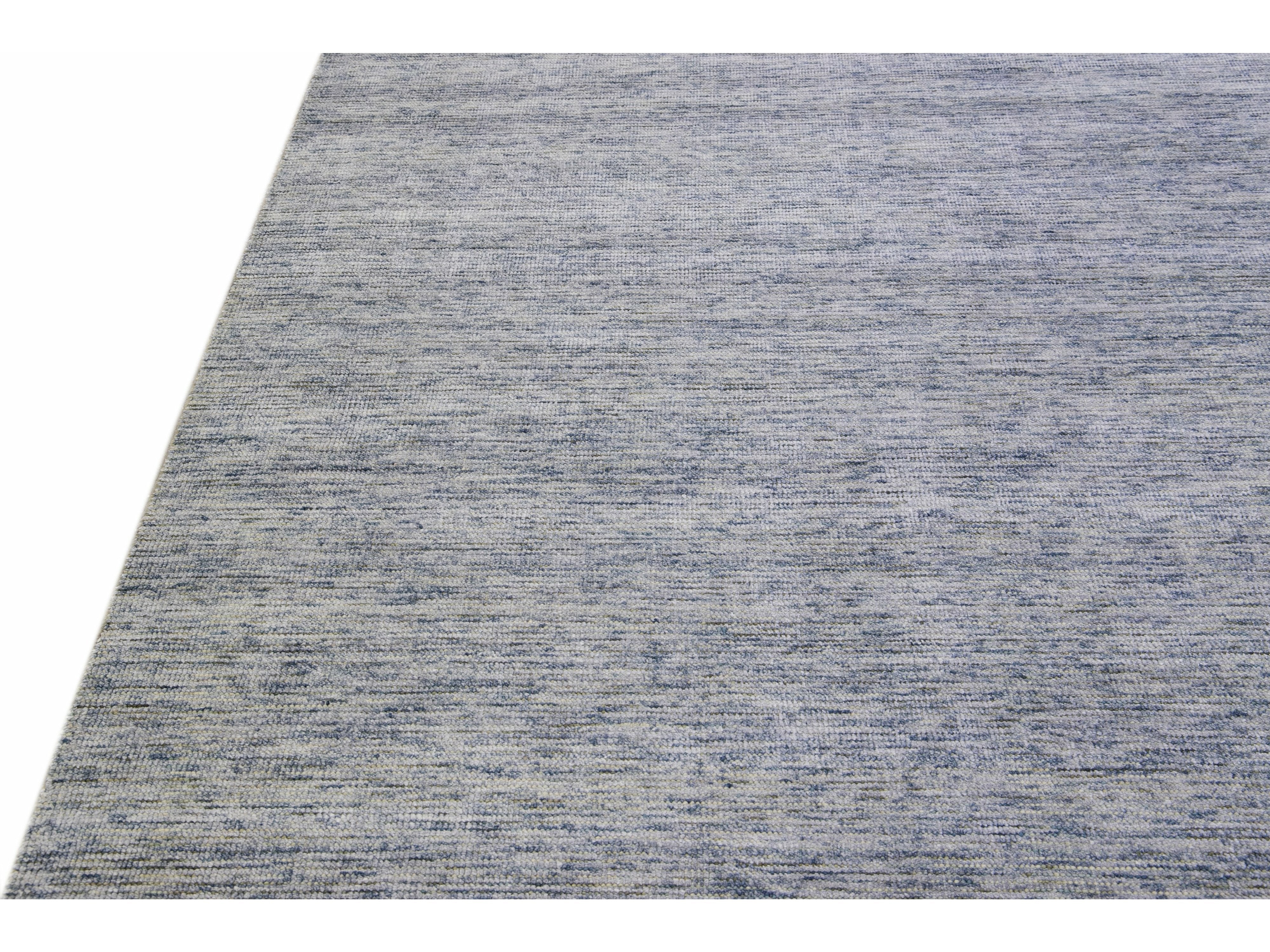  Modern Apadana's Groove Bamboo/Silk Handmade Blue Rug