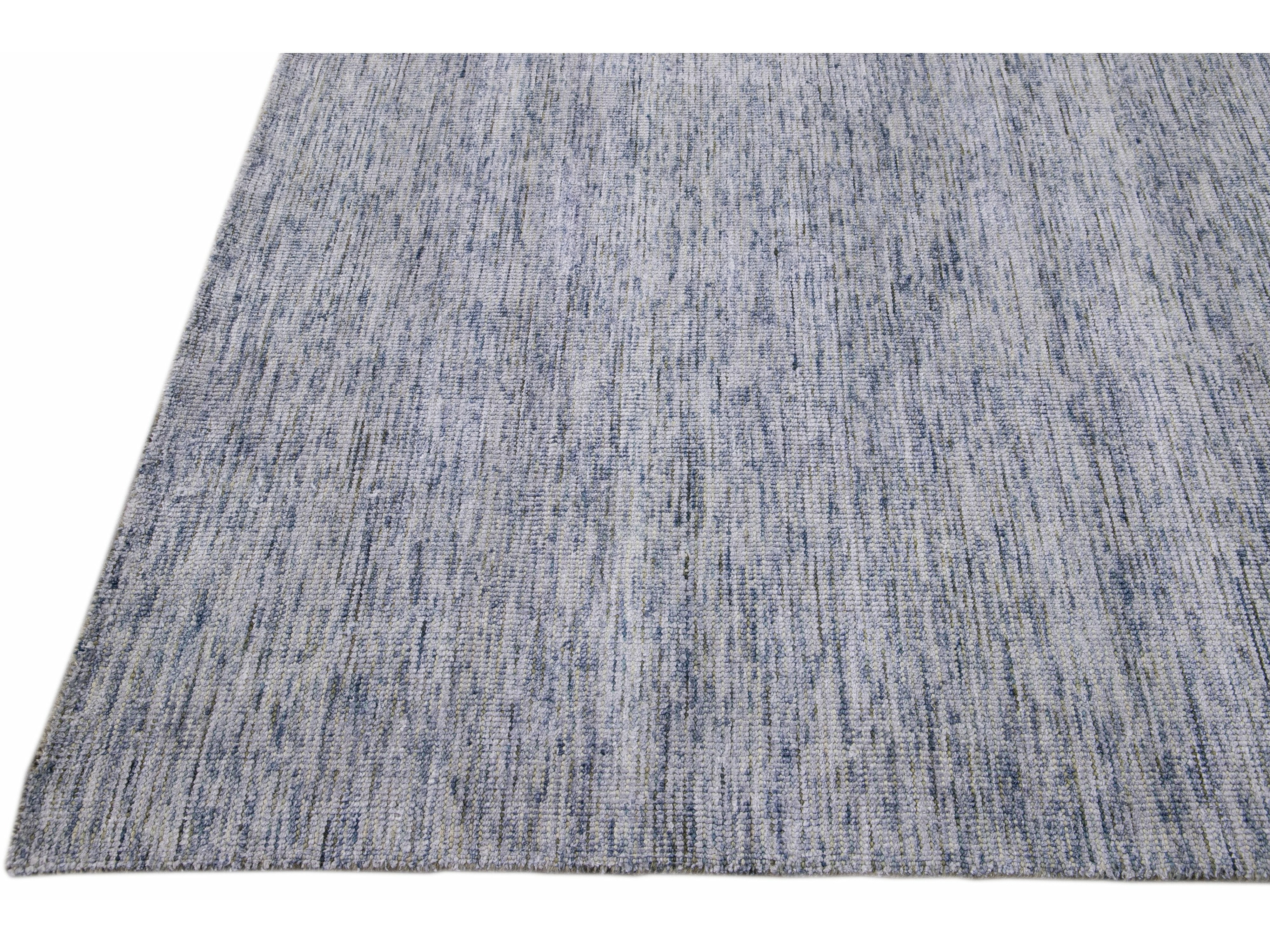  Modern Apadana's Groove Bamboo/Silk Handmade Blue Rug
