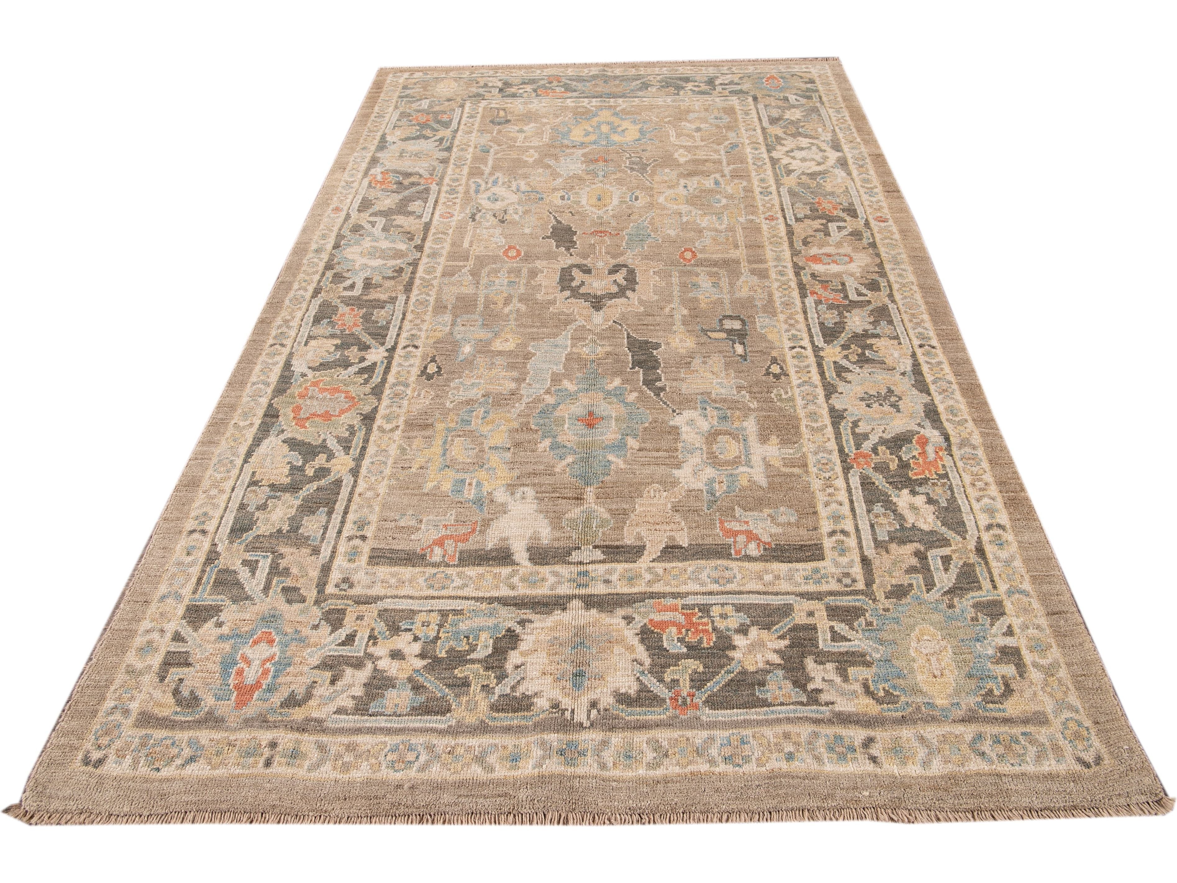 Modern Sultanabad Beige and Gray Handmade Floral Wool Rug