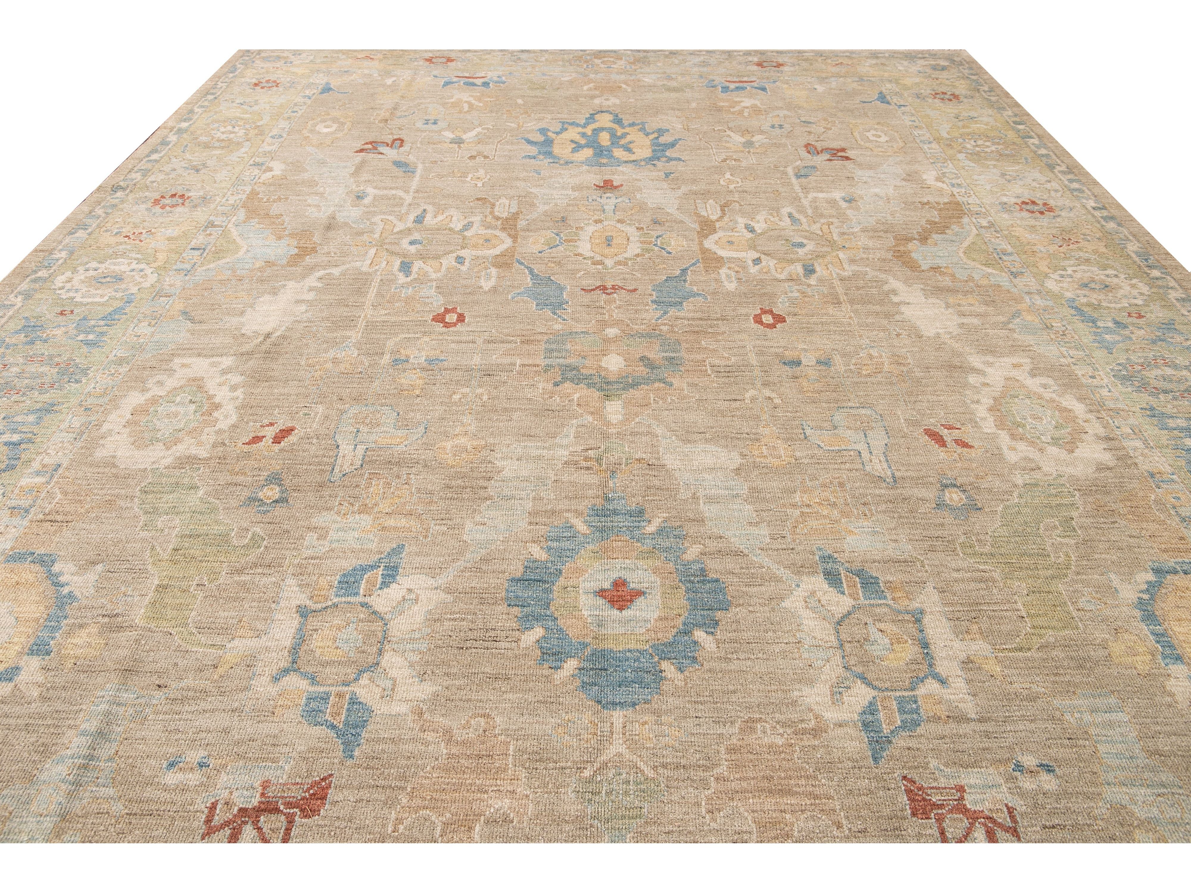 Modern Sultanabad Handmade Beige and Green Floral Wool Rug