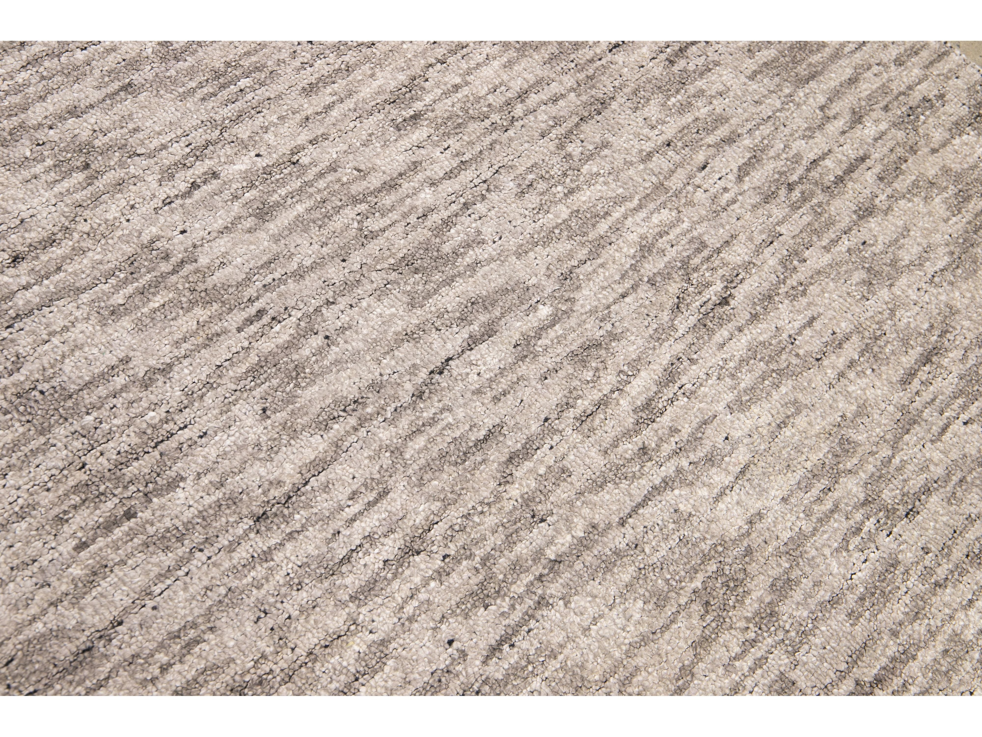 Modern Delino Handloom Gray Solid Wool Rug