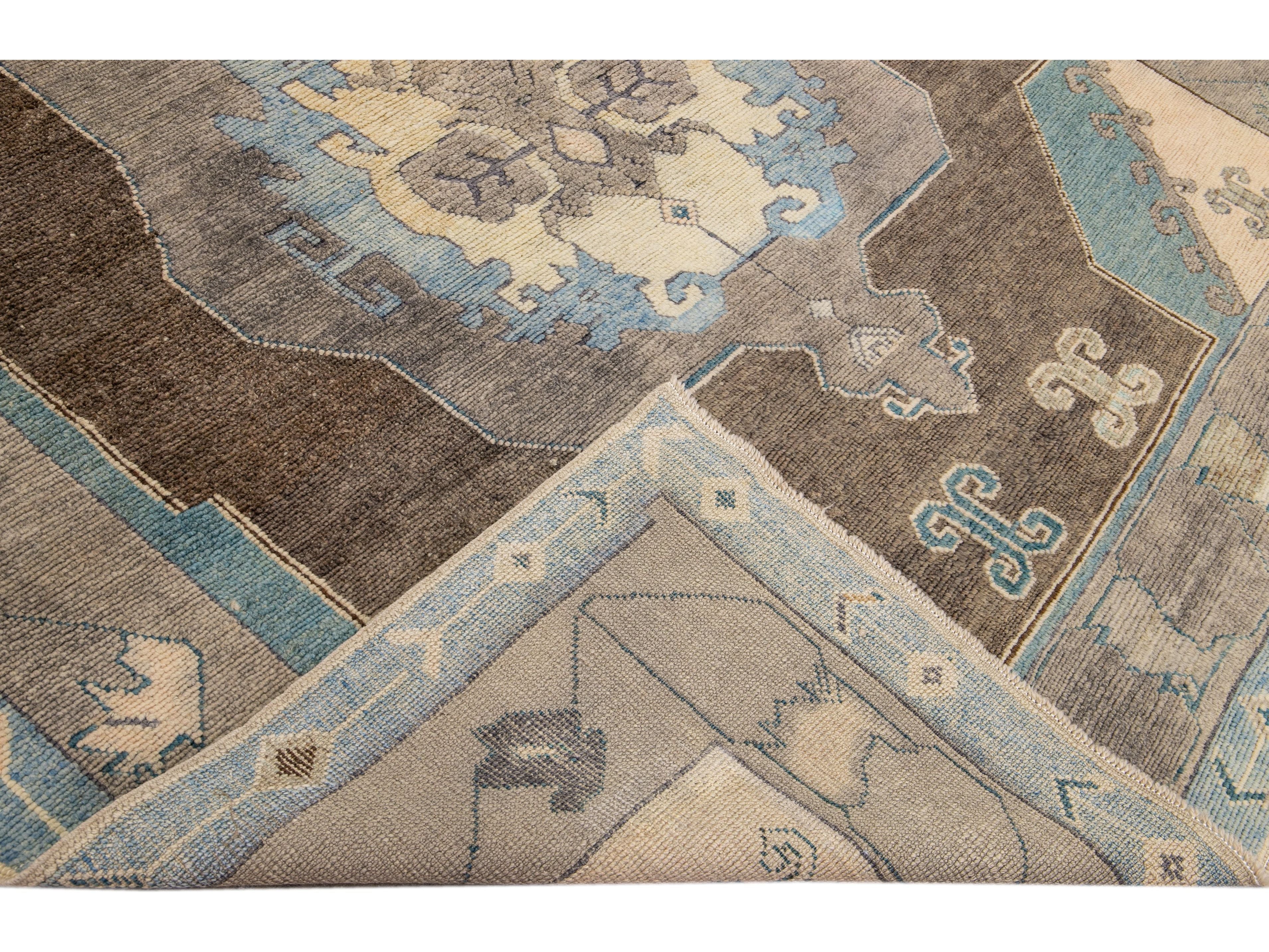 Brown Modern Oushak Handmade Medallion Floral Motif Wool Rug