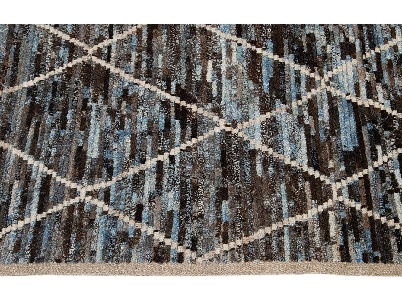 Modern Moroccan-Style Room Size Wool Rug 7 X 9