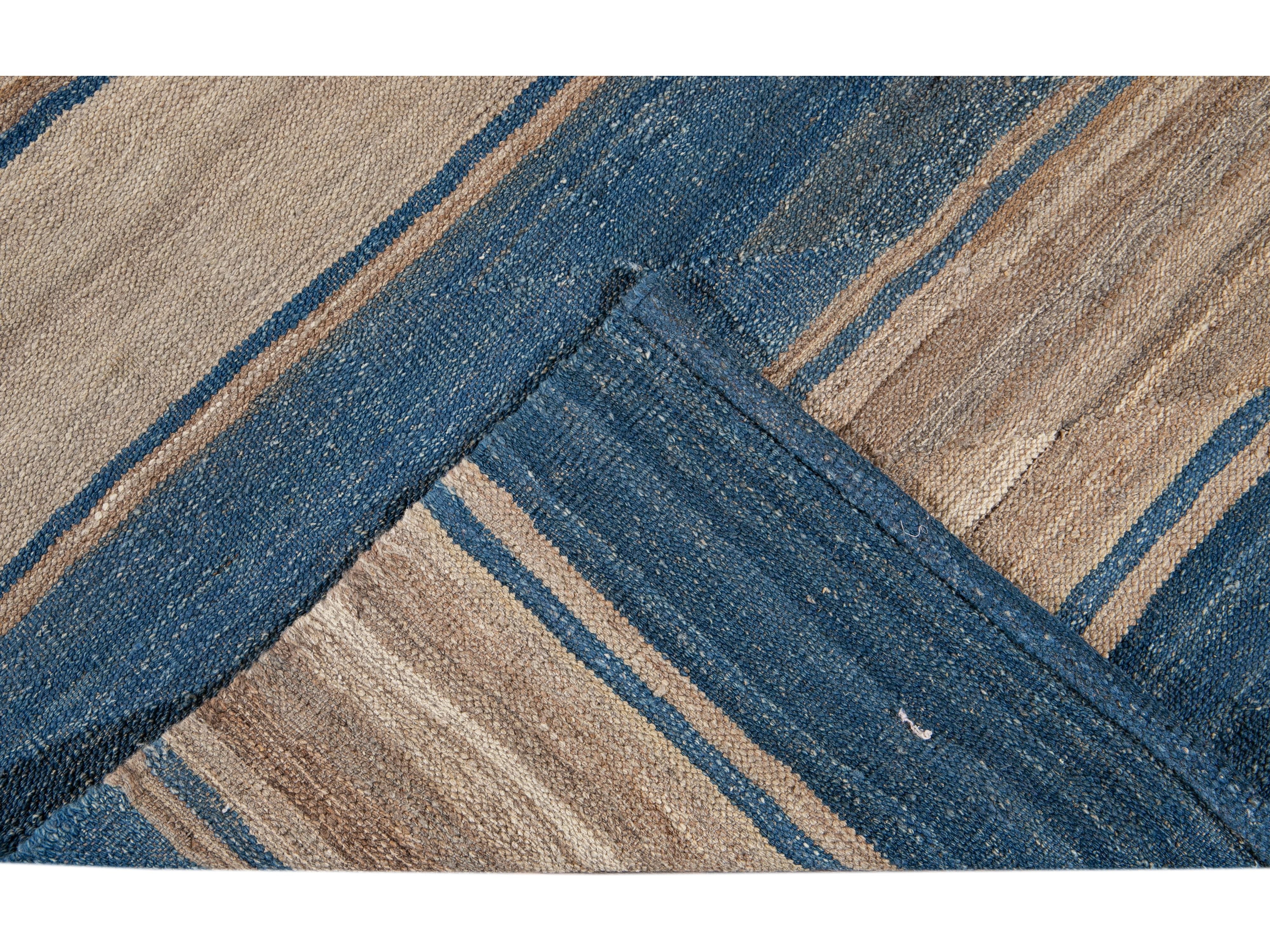 Modern Striped Flat-Weave Wool Rug 7 X 10