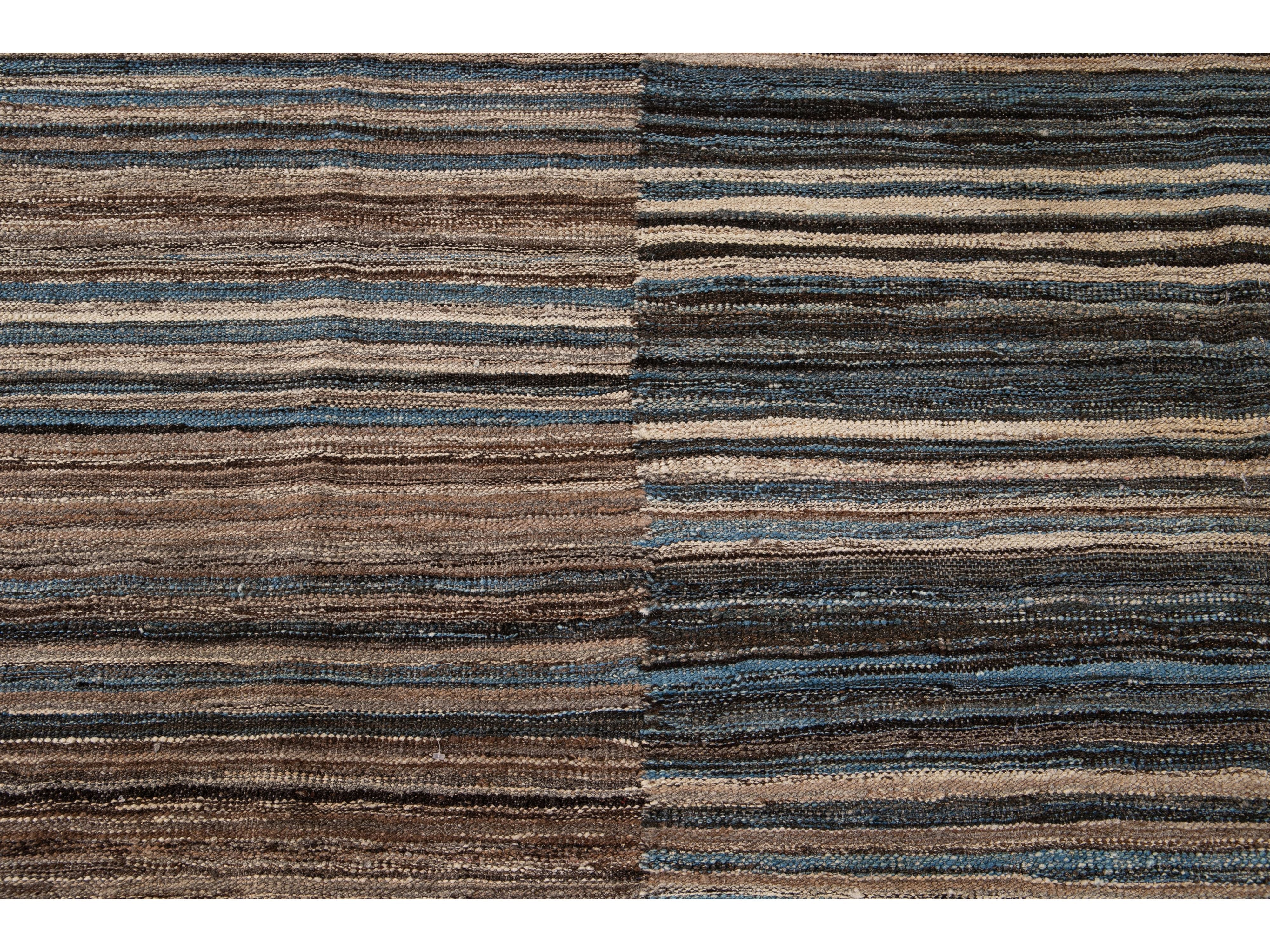 Modern Flat-Weave Wool Rug 10 X 14