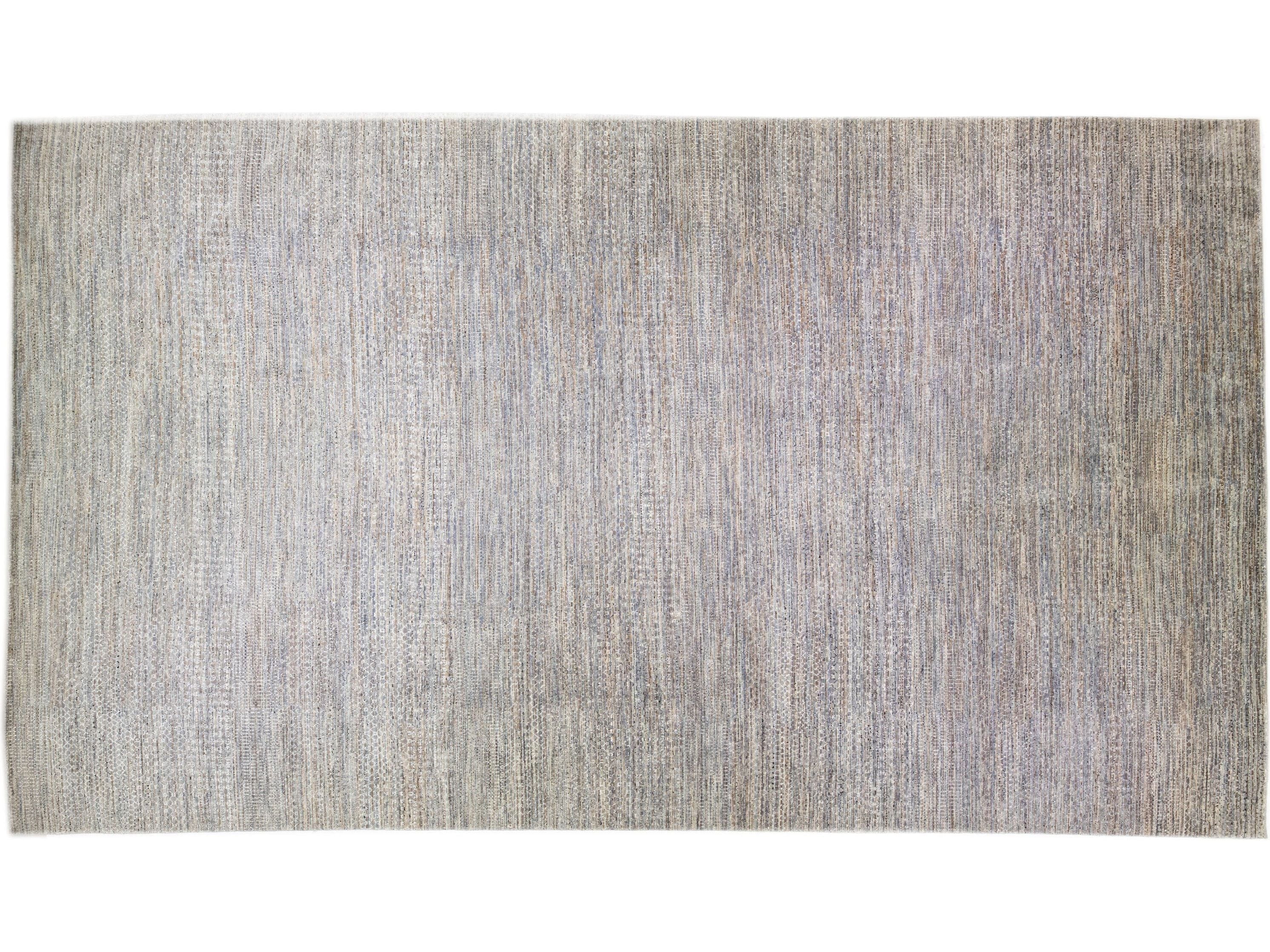 Gray Modern Savannah Handmade Geometric Oversize Wool Rug