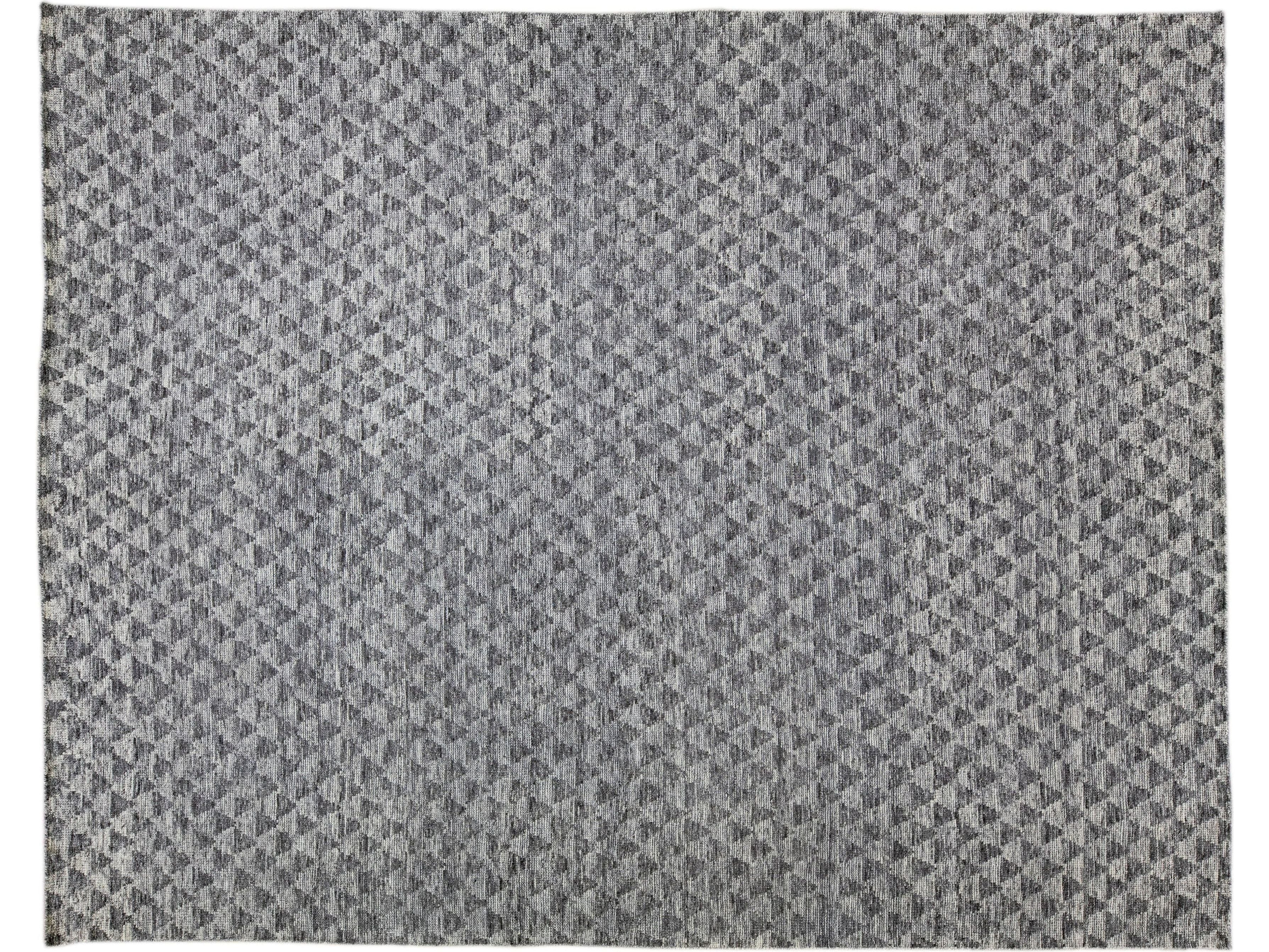 Modern Apadana's Safi Collection Handmade Allover Designed Gray Wool Rug